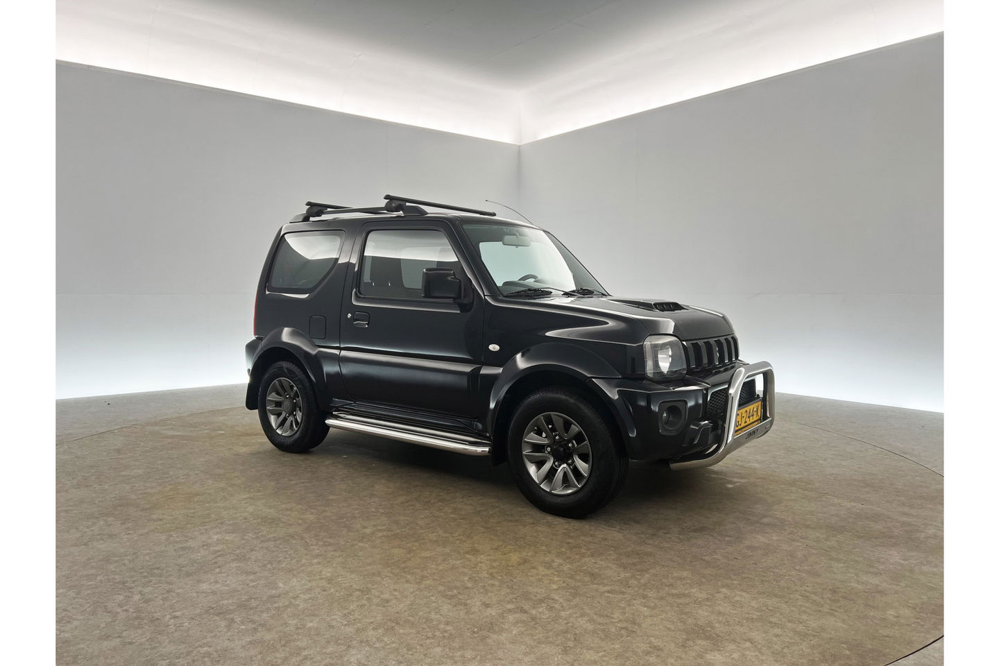 Suzuki Jimny 1.3 Exclusive 4x4 AWD Airco Trekhaak 15"LMV Stoelverwarming Elektrpakket