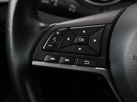 Nissan QASHQAI 1.2 Business Edition | Panoramadak | 360 Camera | Navi | Stoelverwarming | Cruise Control | Dodehoek Detectie | DAB | LMV