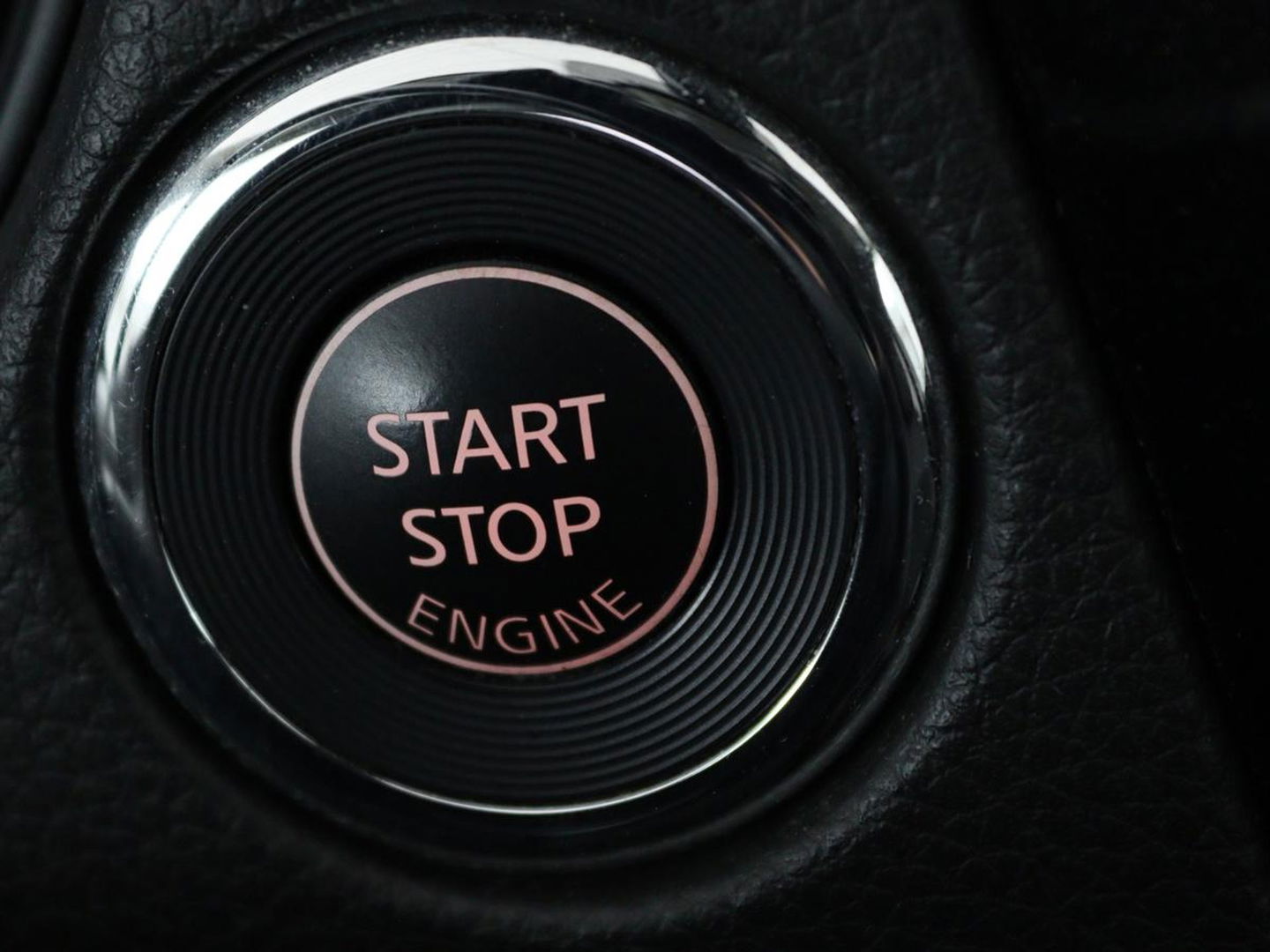 Nissan QASHQAI 1.2 Business Edition | Panoramadak | 360 Camera | Navi | Stoelverwarming | Cruise Control | Dodehoek Detectie | DAB | LMV
