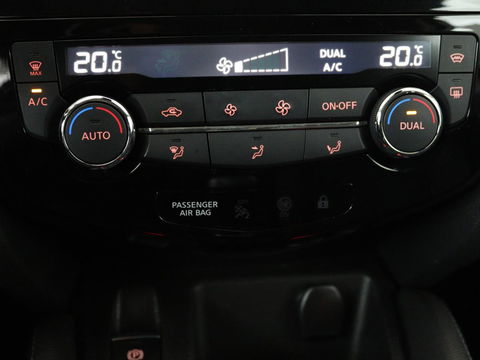 Nissan QASHQAI 1.2 Business Edition | Panoramadak | 360 Camera | Navi | Stoelverwarming | Cruise Control | Dodehoek Detectie | DAB | LMV