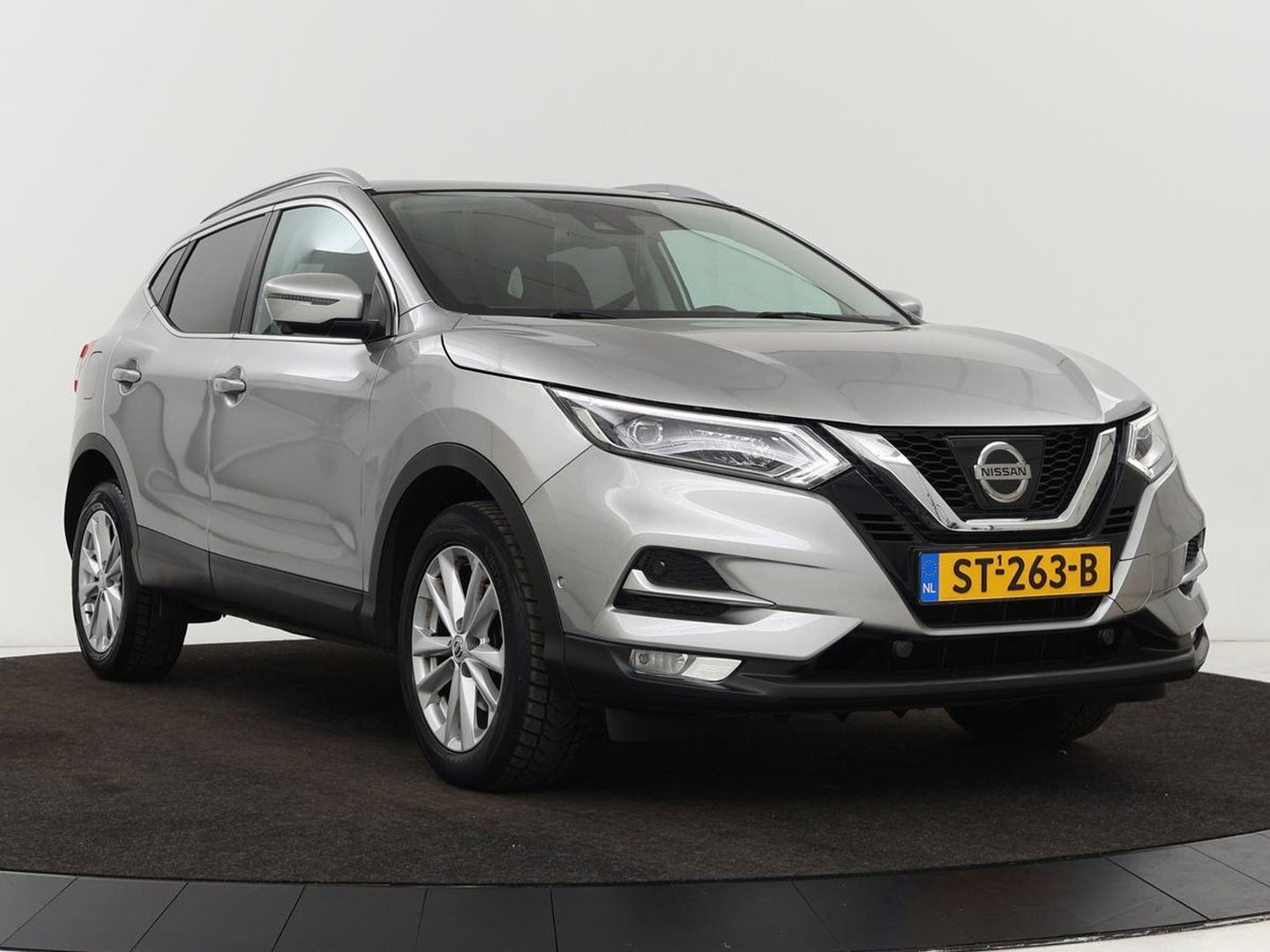 Nissan QASHQAI 1.2 Business Edition | Panoramadak | 360 Camera | Navi | Stoelverwarming | Cruise Control | Dodehoek Detectie | DAB | LMV