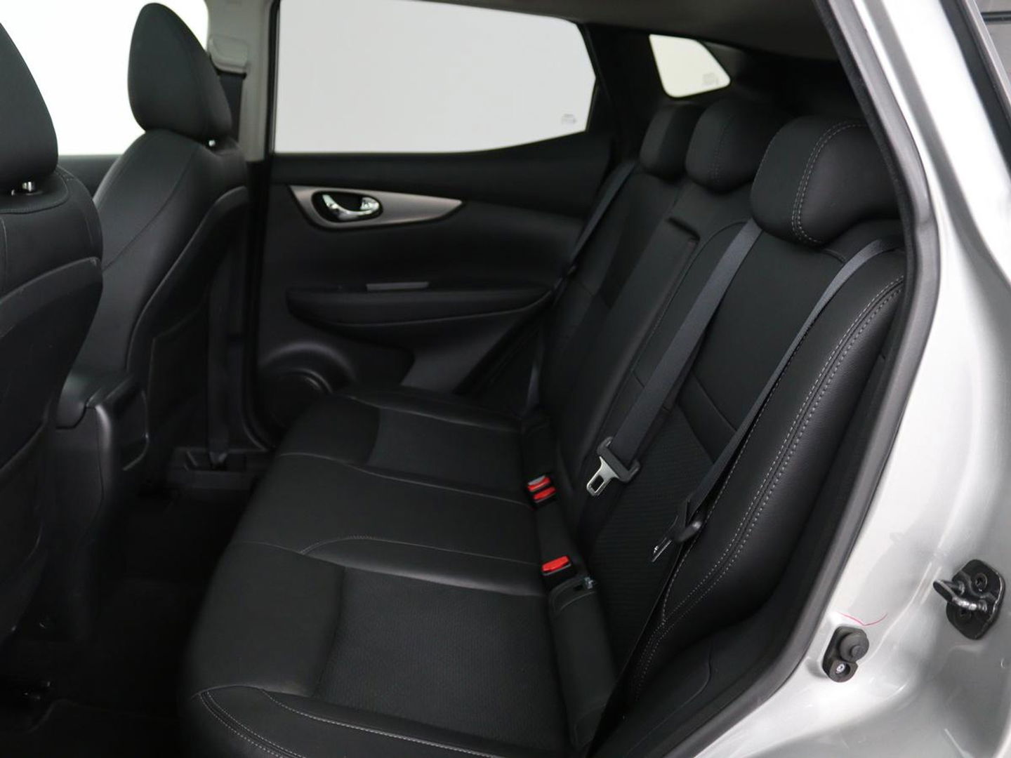 Nissan QASHQAI 1.2 Business Edition | Panoramadak | 360 Camera | Navi | Stoelverwarming | Cruise Control | Dodehoek Detectie | DAB | LMV