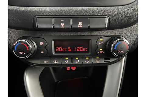 Kia Ceed 1.0 T-GDi Design Edition Camera Carplay LED Trekhaak Clima Navi PDC 16"LMV