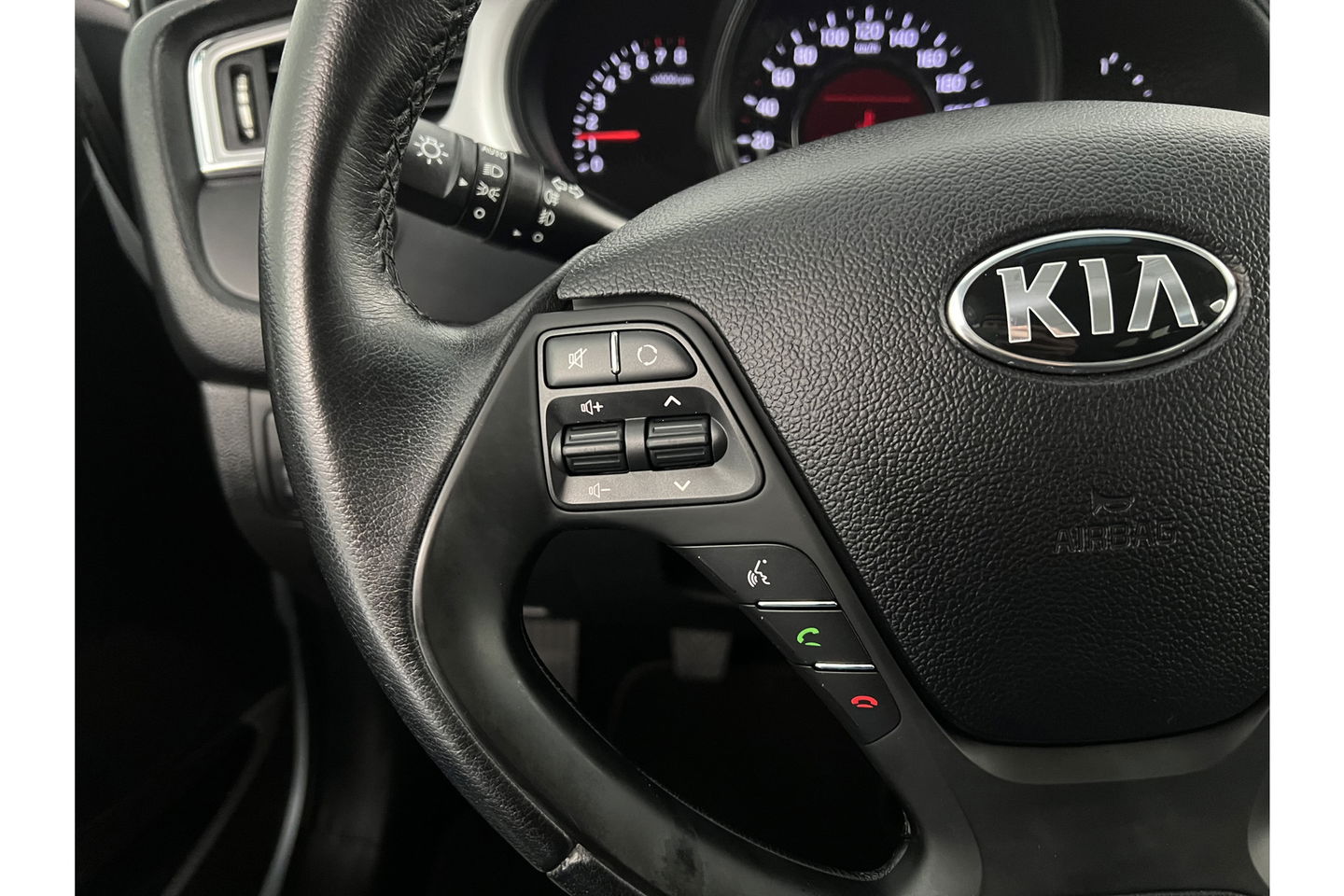 Kia Ceed 1.0 T-GDi Design Edition Camera Carplay LED Trekhaak Clima Navi PDC 16"LMV
