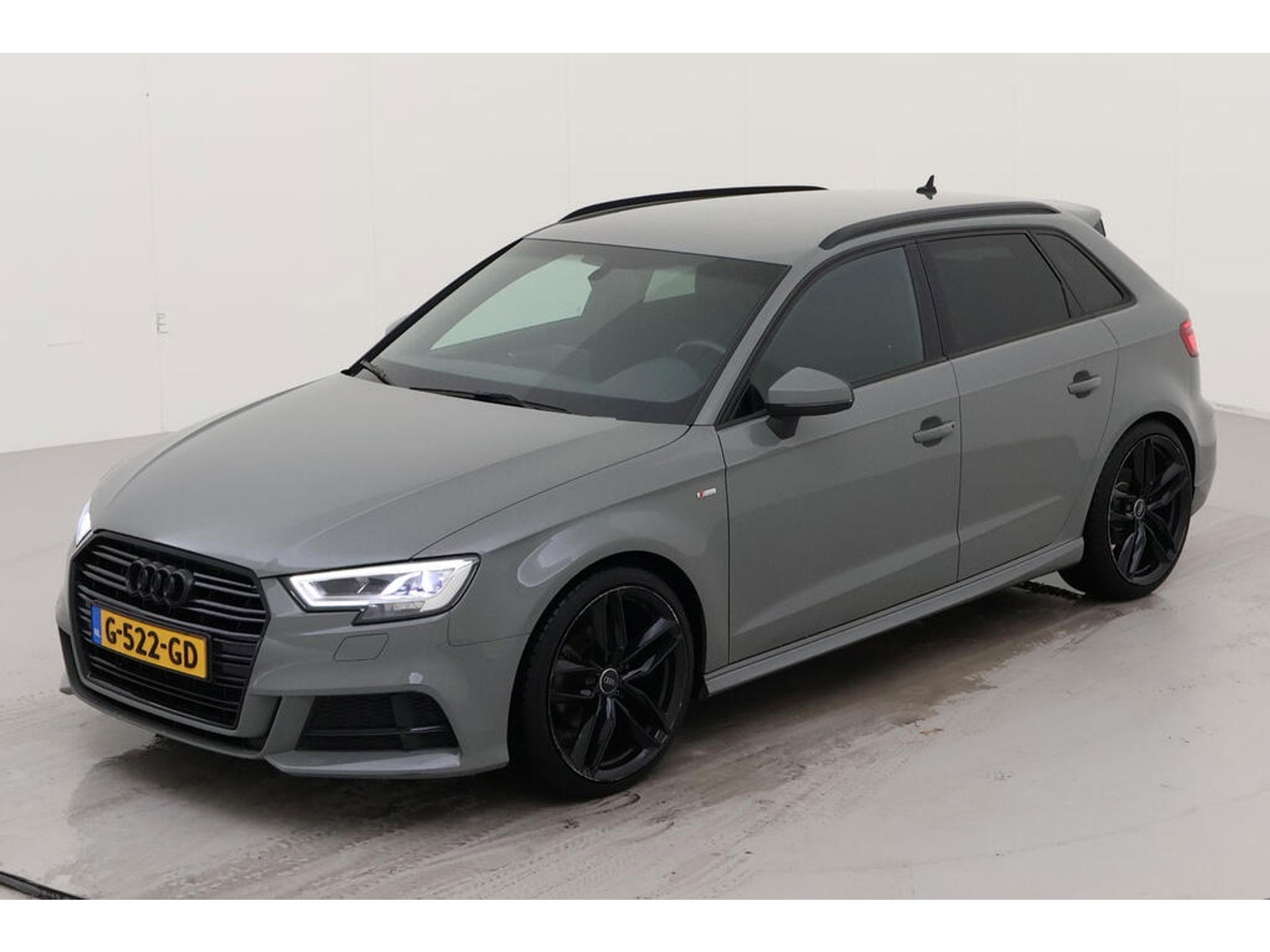 Audi A3 Sportback 35 TFSI CoD Adv Sp | 3X S-Line | LED | Cruise | Media