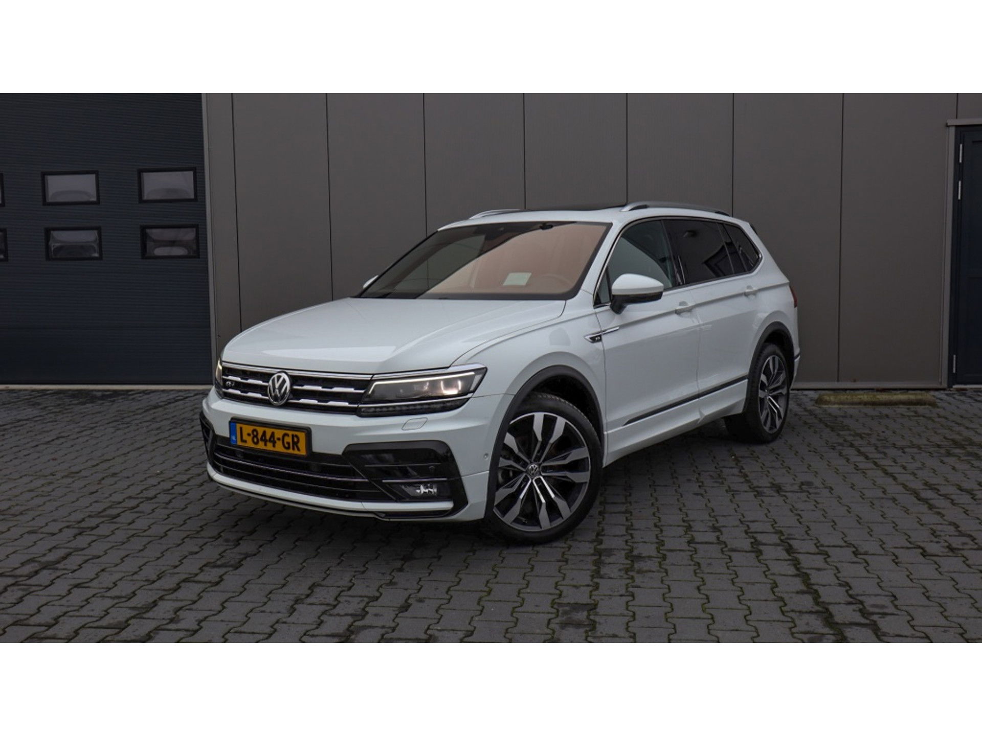 Volkswagen Tiguan Allspace 1.5 TSI HL Bus R 7p. | Pano | Dynn | Camera | Trekhaak