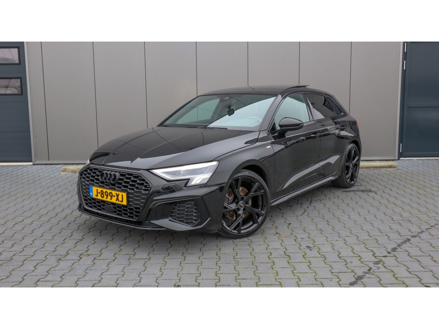 Audi A3 Sportback 35 TFSI S edition | 3X S-line | Matrix | Pano | CarPlay