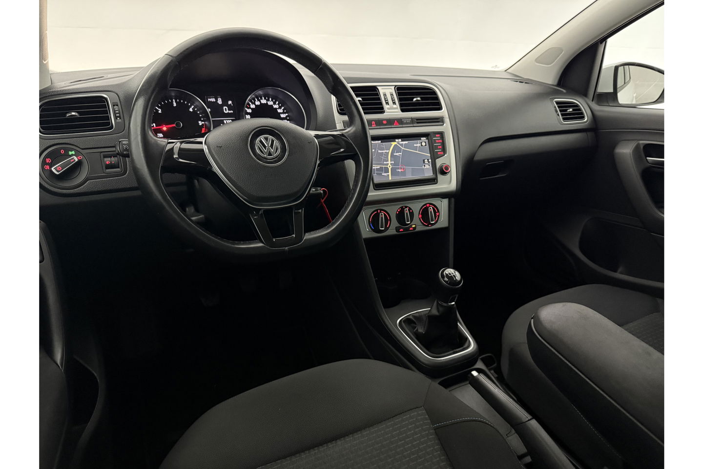 Volkswagen Polo 1.4 TDI Airco Cruise Navigatie Bluetooth Elektrpakket 15"LMV
