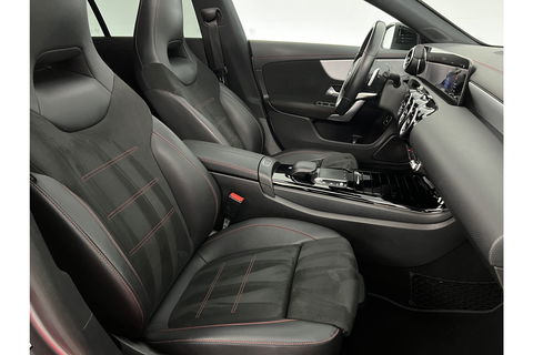 Mercedes-Benz CLA-Klasse 180 AMG Pano Camera LED Virtual Cruise Clima Navigatie 18"LMV