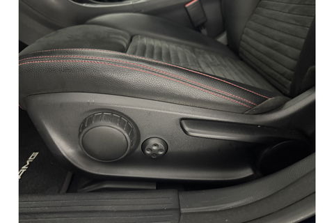 Mercedes-Benz CLA-Klasse 180 AMG Camera LED Navigatie Airco Cruise PDC 18"LMV Stoelverwarming