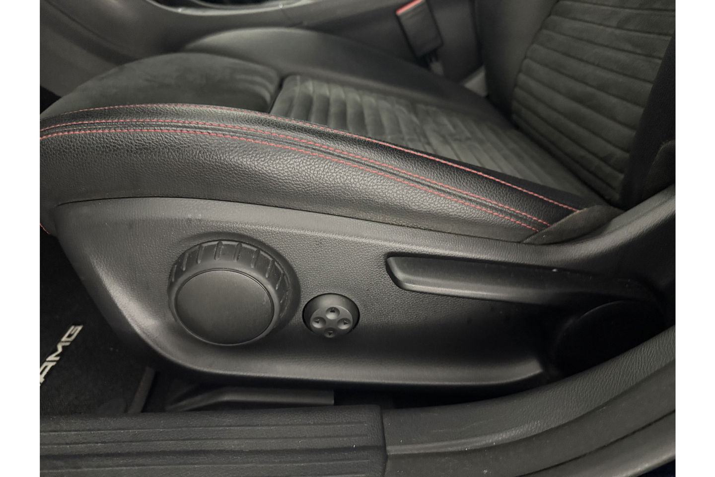 Mercedes-Benz CLA-Klasse 180 AMG Camera LED Navigatie Airco Cruise PDC 18"LMV Stoelverwarming