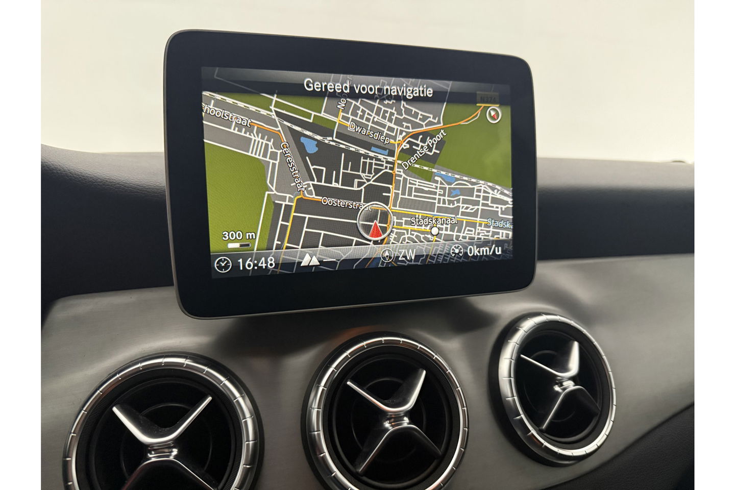 Mercedes-Benz CLA-Klasse 180 AMG Camera LED Navigatie Airco Cruise PDC 18"LMV Stoelverwarming