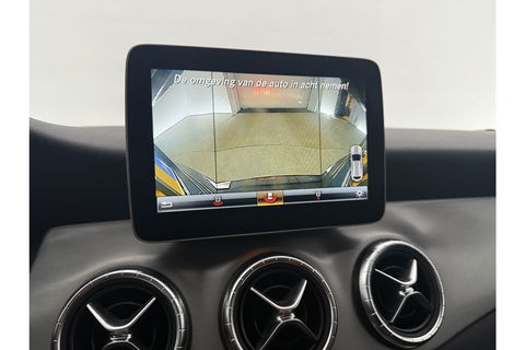 Mercedes-Benz CLA-Klasse 180 AMG Camera LED Navigatie Airco Cruise PDC 18"LMV Stoelverwarming