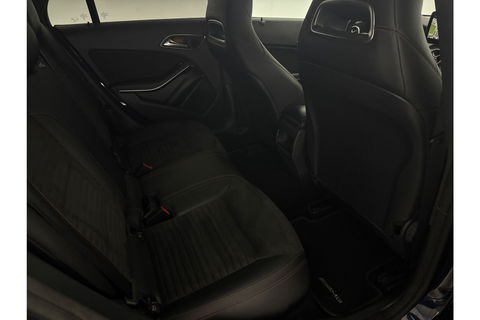 Mercedes-Benz CLA-Klasse 180 AMG Camera LED Navigatie Airco Cruise PDC 18"LMV Stoelverwarming