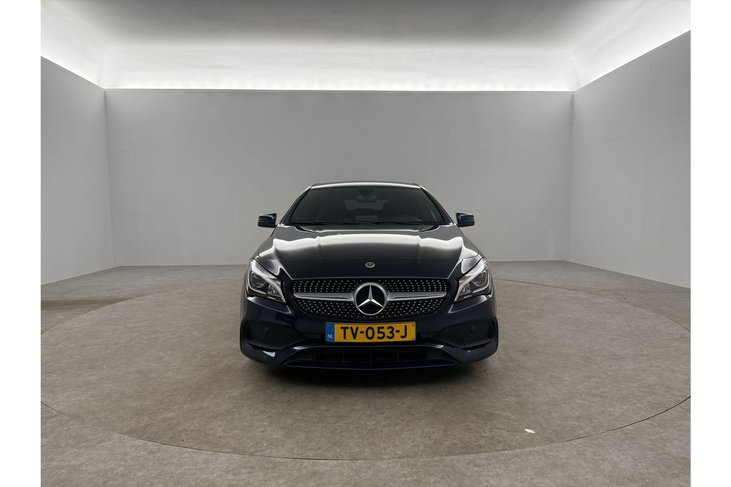 Mercedes-Benz CLA-Klasse 180 AMG Camera LED Navigatie Airco Cruise PDC 18"LMV Stoelverwarming