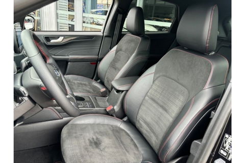 Ford Kuga 2.5 PHEV 225PK ST-LINE X AUTOMAAT NAVI PDC-CAMERA.