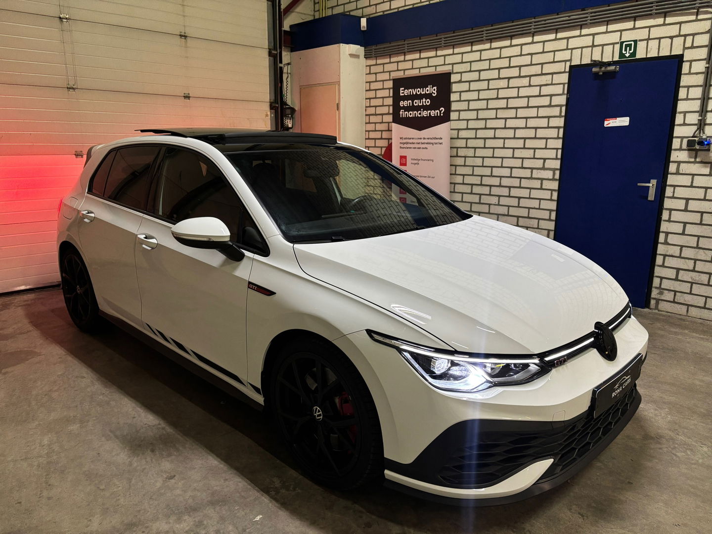 Volkswagen Golf 2.0 TSI GTI CLUBSPORT 300pk panorama