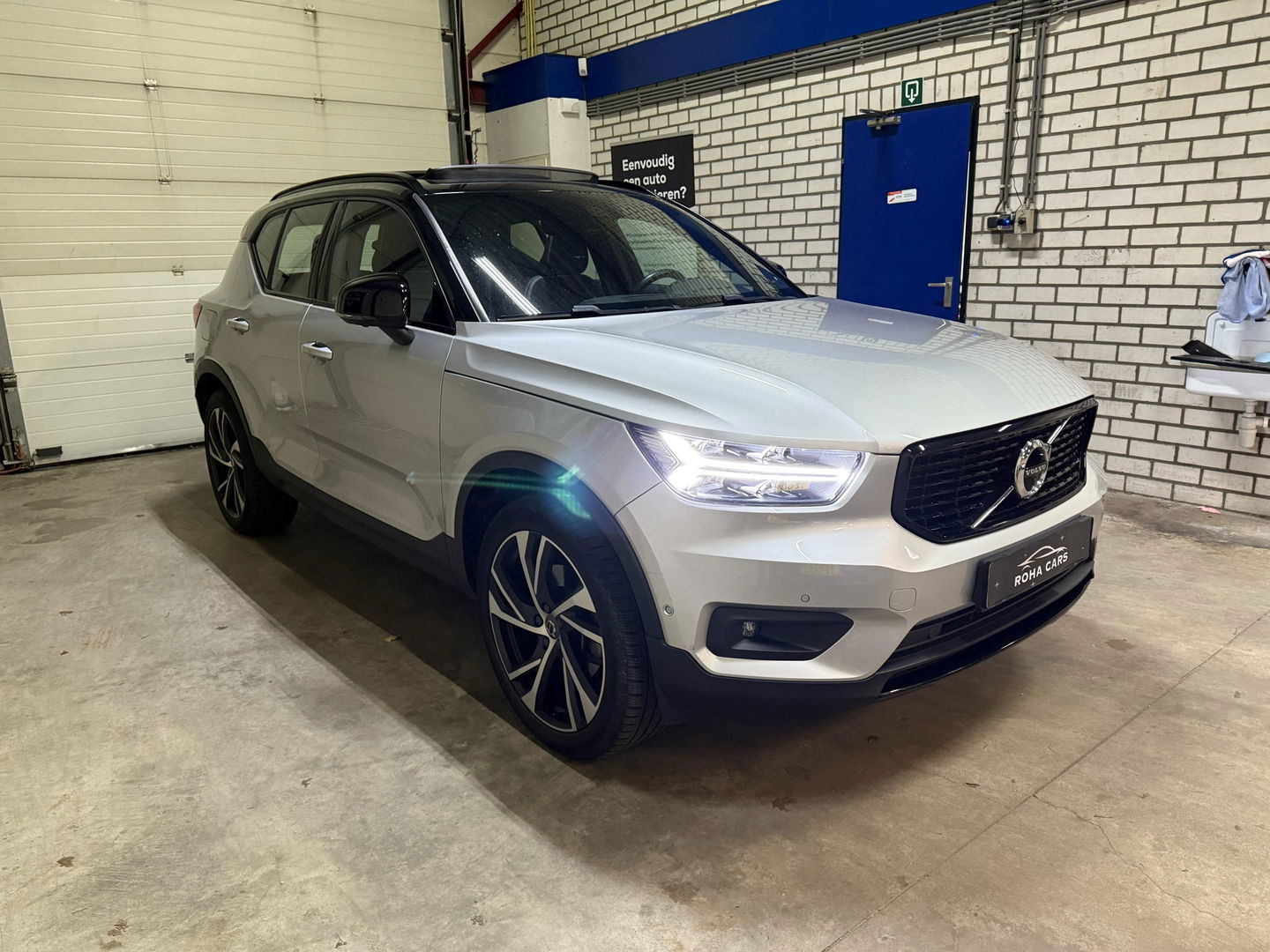 Volvo XC40 2.0 T4 R-Design