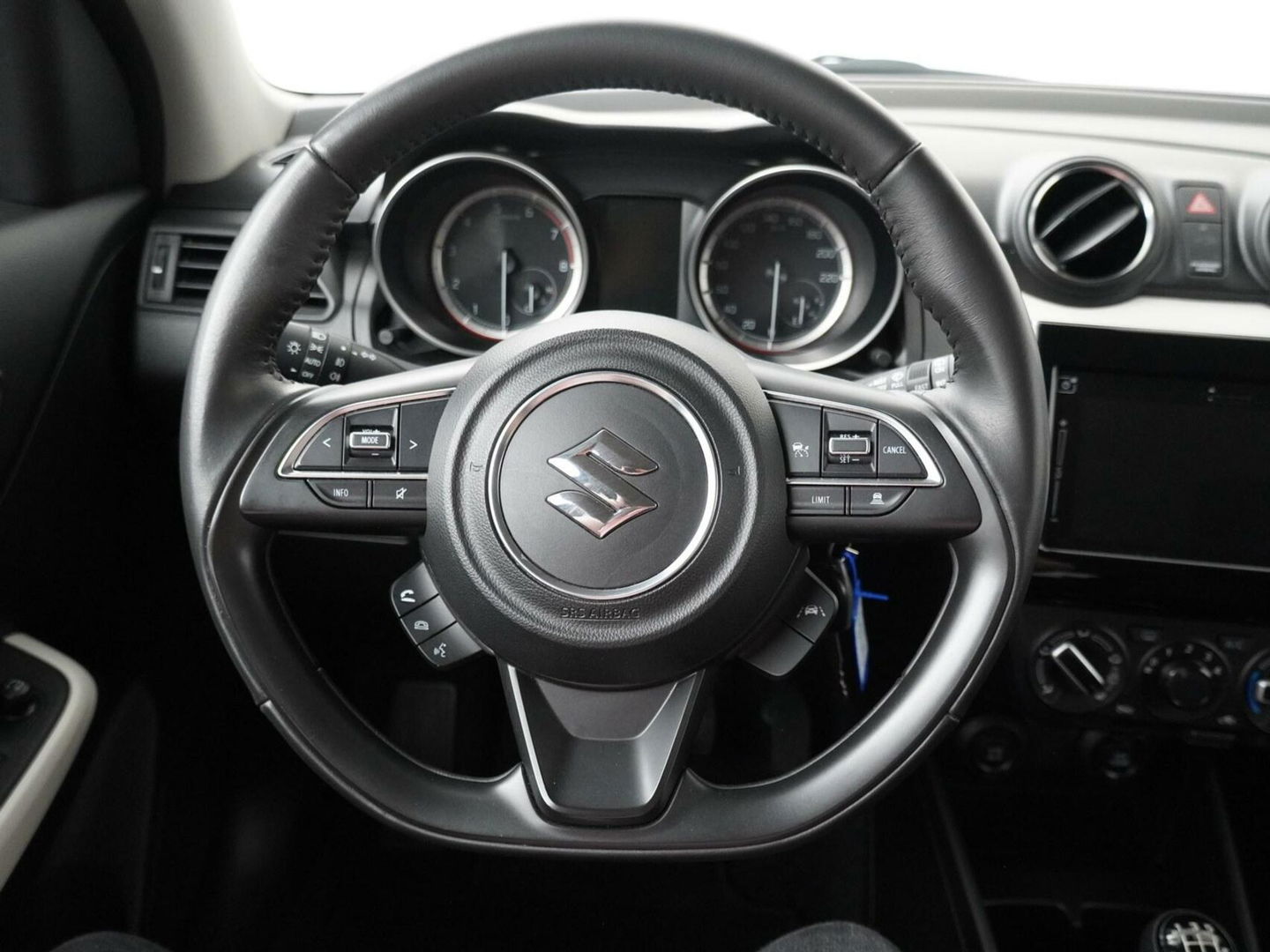 Suzuki Swift 1.2 Select Smart Hybrid