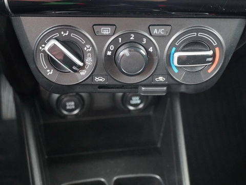 Suzuki Swift 1.2 Select Smart Hybrid
