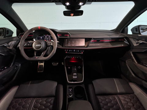 Audi RS3 Limousine 2.5 TFSI Quattro Pano|Keramisch|Sfeer|B&O