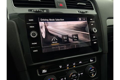 Volkswagen e-Golf E-DITION 136PK ELEKTRISCH | LED Virtual Clima Cruise Navigatie PDC 17''LMV