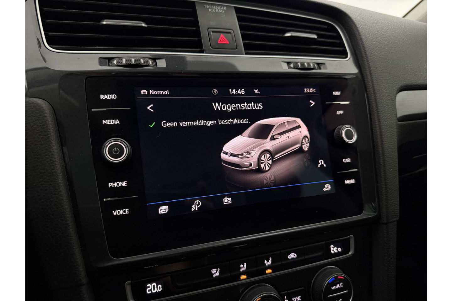Volkswagen e-Golf E-DITION 136PK ELEKTRISCH | LED Virtual Clima Cruise Navigatie PDC 17''LMV