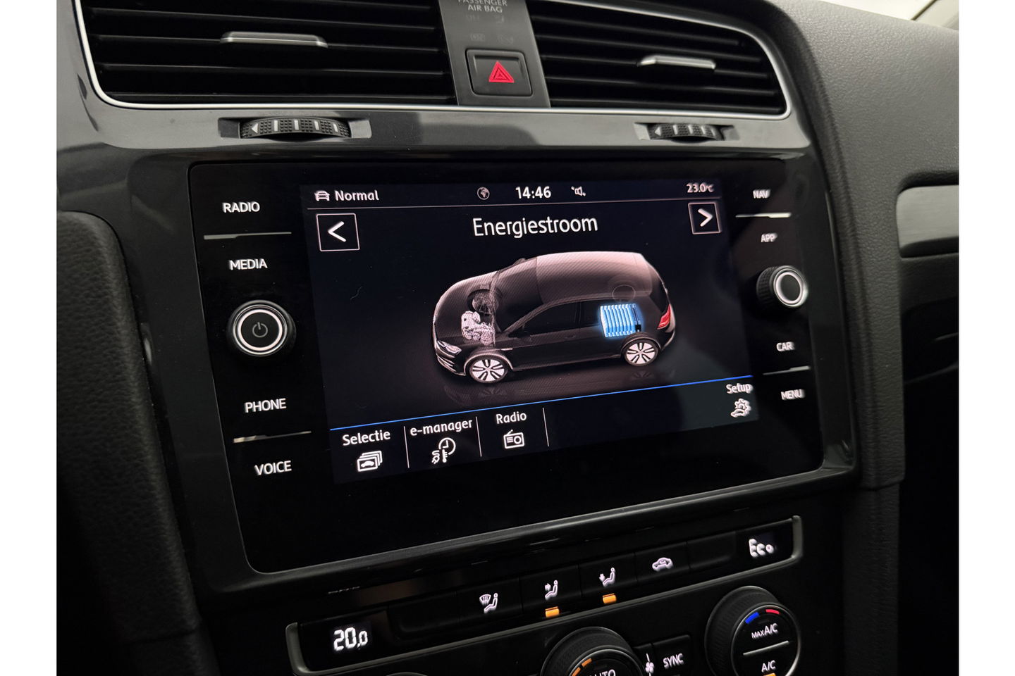 Volkswagen e-Golf E-DITION 136PK ELEKTRISCH | LED Virtual Clima Cruise Navigatie PDC 17''LMV