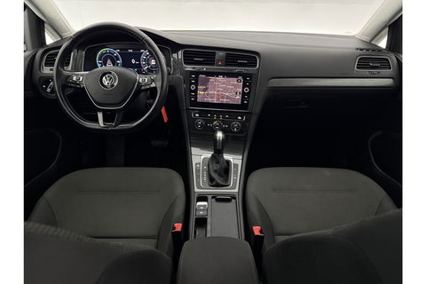 Volkswagen e-Golf E-DITION 136PK ELEKTRISCH | LED Virtual Clima Cruise Navigatie PDC 17''LMV