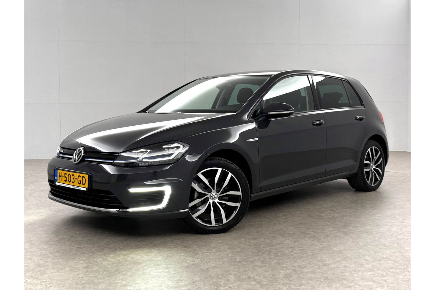 Volkswagen e-Golf E-DITION 136PK ELEKTRISCH | LED Virtual Clima Cruise Navigatie PDC 17''LMV