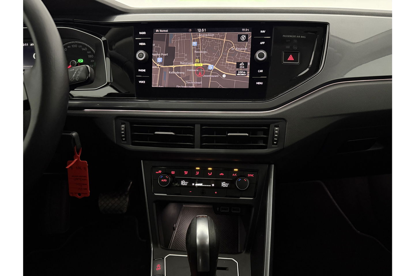 Volkswagen Polo 1.0 TSI R-line DSG Adaptive Cruise LED Carplay Clima Navigatie PDC 16"LMV