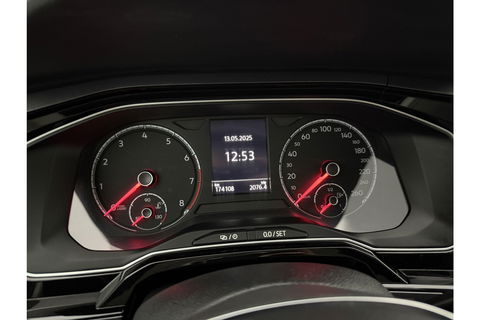 Volkswagen Polo 1.0 TSI R-line DSG Adaptive Cruise LED Carplay Clima Navigatie PDC 16"LMV