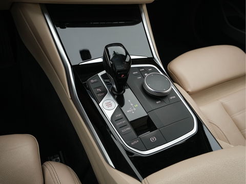 BMW 3 Serie Touring 330i High Executive Edition Sport-Pack Aut. *VERNASCA-FULL-LEATHER | DIGI-COCKPIT | FULL-LED | SPORT-SEATS | HIFI-SOUND | AMBIENT-LIGHT | HEATED-SEATS | DAB | NAVI-FULLMAP | ECC | CARPLAY | PDC | CRUISE | 18"ALU*