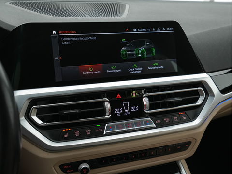 BMW 3 Serie Touring 330i High Executive Edition Sport-Pack Aut. *VERNASCA-FULL-LEATHER | DIGI-COCKPIT | FULL-LED | SPORT-SEATS | HIFI-SOUND | AMBIENT-LIGHT | HEATED-SEATS | DAB | NAVI-FULLMAP | ECC | CARPLAY | PDC | CRUISE | 18"ALU*
