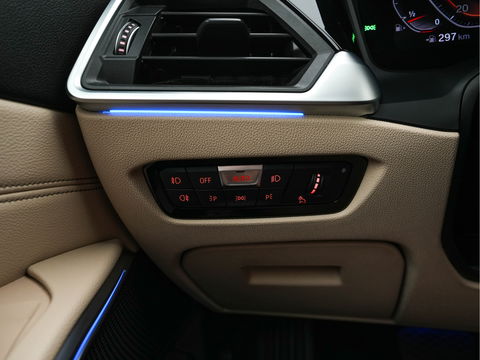 BMW 3 Serie Touring 330i High Executive Edition Sport-Pack Aut. *VERNASCA-FULL-LEATHER | DIGI-COCKPIT | FULL-LED | SPORT-SEATS | HIFI-SOUND | AMBIENT-LIGHT | HEATED-SEATS | DAB | NAVI-FULLMAP | ECC | CARPLAY | PDC | CRUISE | 18"ALU*