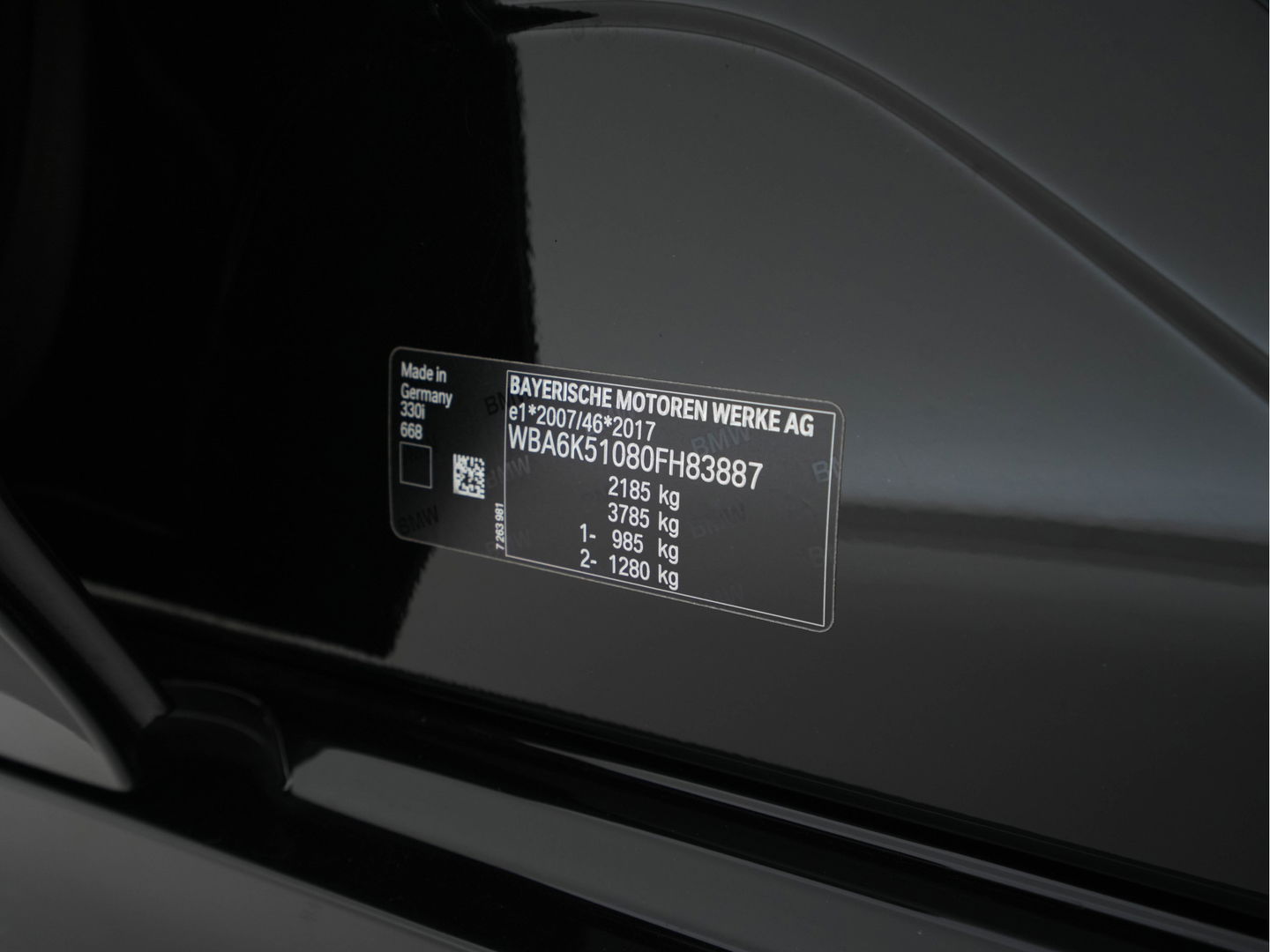 BMW 3 Serie Touring 330i High Executive Edition Sport-Pack Aut. *VERNASCA-FULL-LEATHER | DIGI-COCKPIT | FULL-LED | SPORT-SEATS | HIFI-SOUND | AMBIENT-LIGHT | HEATED-SEATS | DAB | NAVI-FULLMAP | ECC | CARPLAY | PDC | CRUISE | 18"ALU*