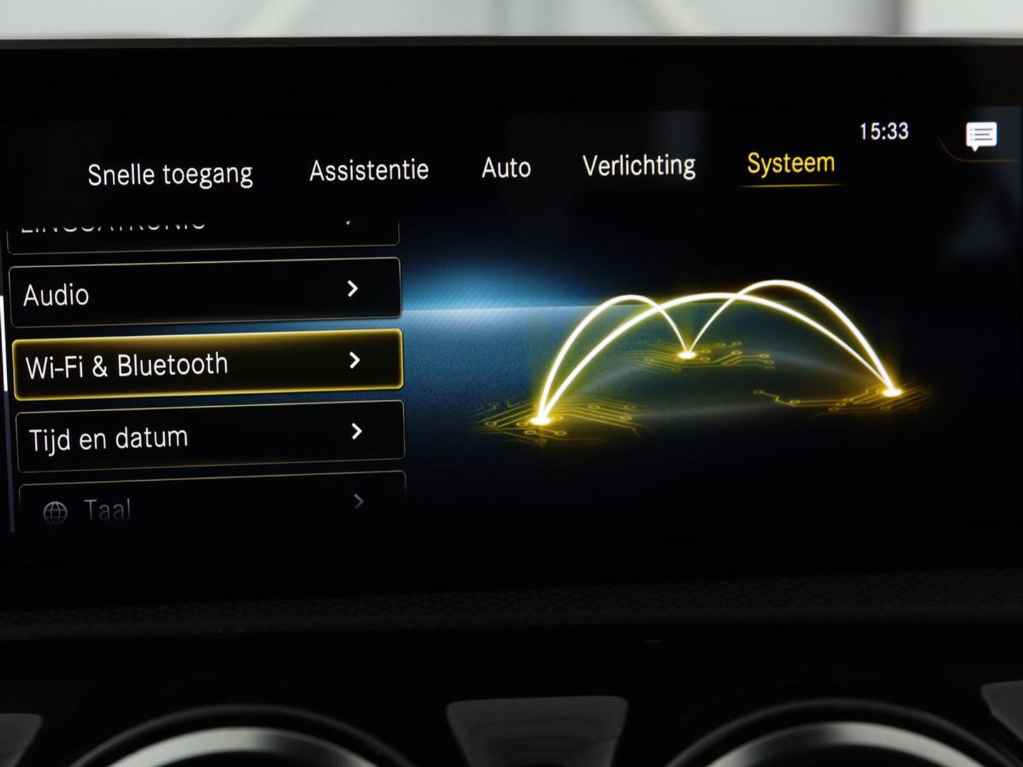 Mercedes-Benz A-Klasse 180d AMG | 36.600km NAP | Panoramadak | Stoelverwarming | Carplay | Camera | Full LED | Navigatie | Leder/Alcantara | Widescreen