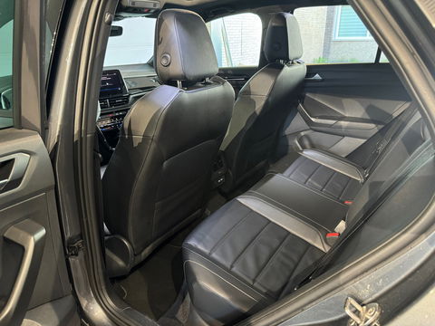 Volkswagen T-Roc 1.5 TSI R-Line Pano|IQ|Beats|Keyl|Leer|Memory