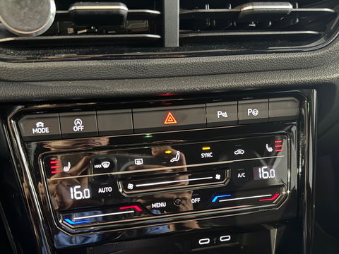 Volkswagen T-Roc 1.5 TSI R-Line Pano|IQ|Beats|Keyl|Leer|Memory