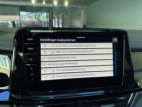Volkswagen T-Roc 1.5 TSI R-Line Pano|IQ|Beats|Keyl|Leer|Memory