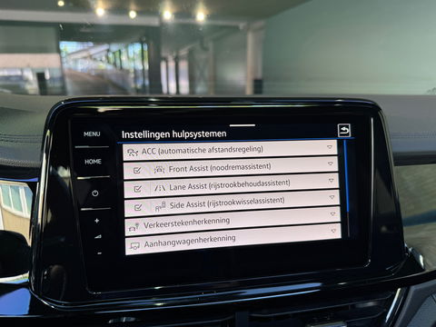 Volkswagen T-Roc 1.5 TSI R-Line Pano|IQ|Beats|Keyl|Leer|Memory