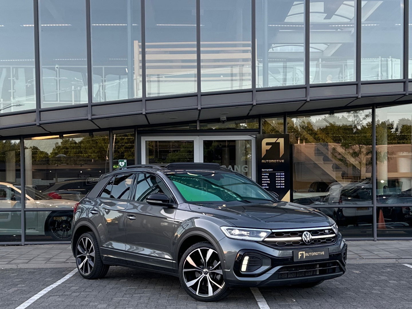 Volkswagen T-Roc 1.5 TSI R-Line Pano|IQ|Beats|Keyl|Leer|Memory