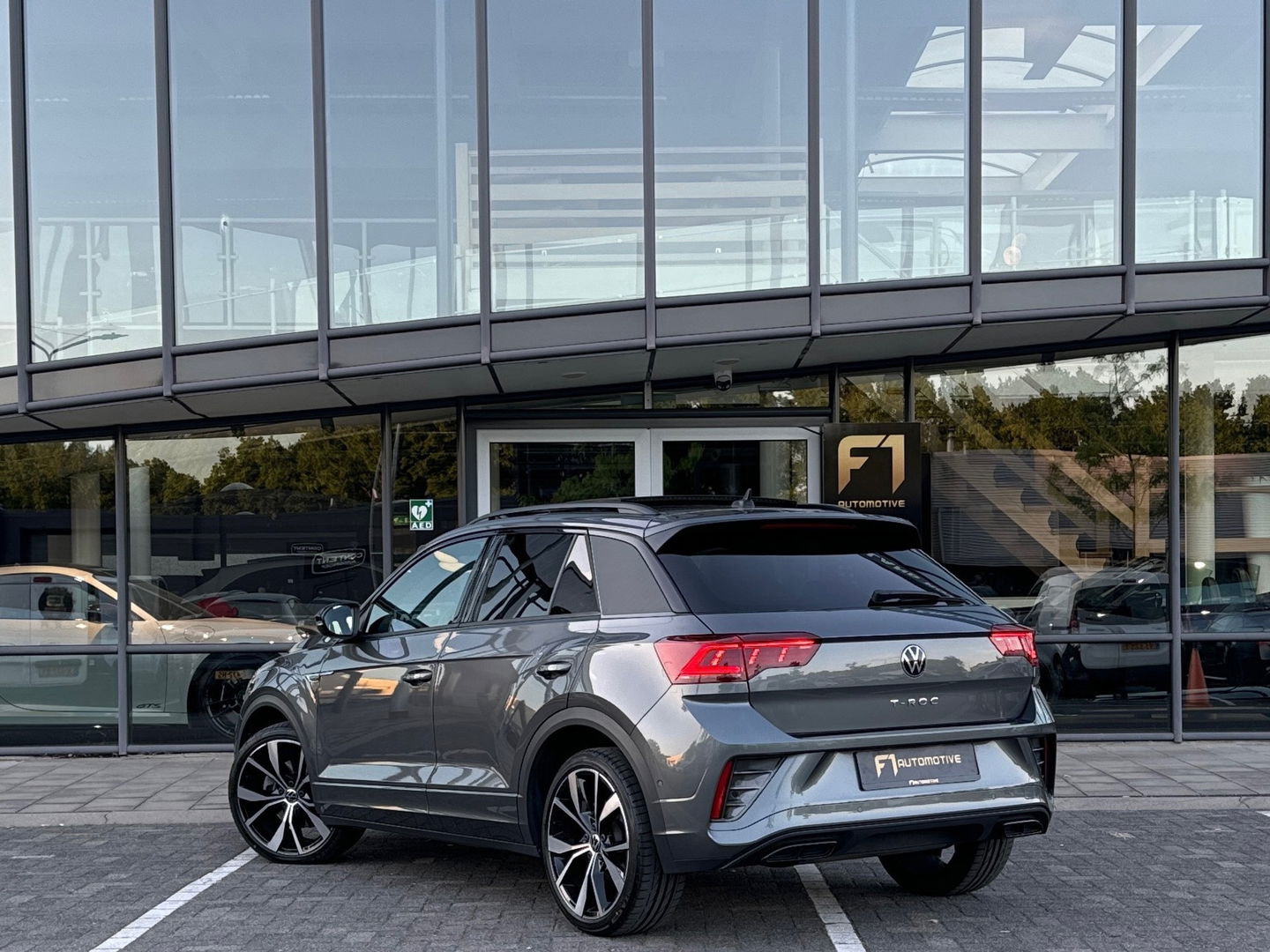 Volkswagen T-Roc 1.5 TSI R-Line Pano|IQ|Beats|Keyl|Leer|Memory