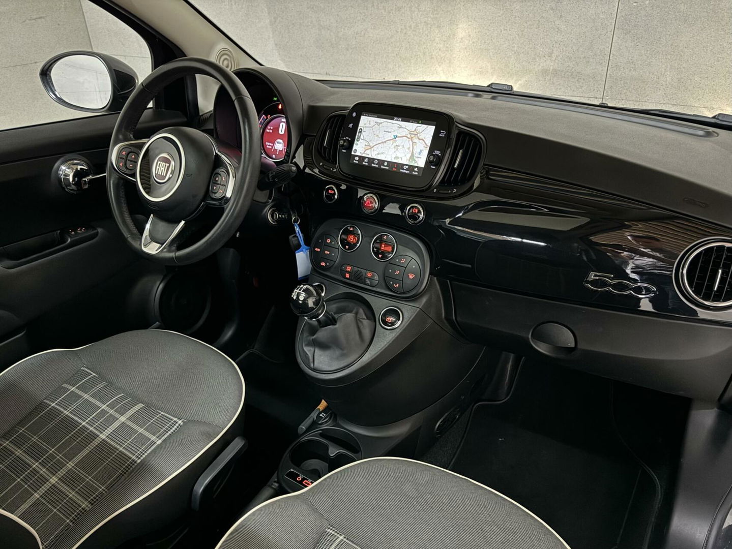 Fiat 500 0.9 TwinAir Turbo Lounge Pano Carplay Cruise NAP