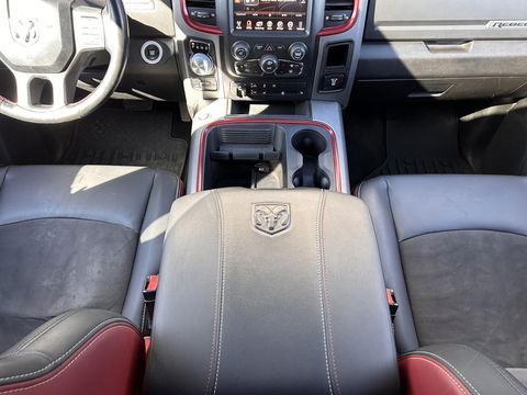 Dodge Ram Pick-Up 1500 REBEL 5.7 V8 Quad Cab 6'4 | MARGE | LUCHTVERING | PANO | OFFROAD | LEDER | 3500KG | PRINS LPG