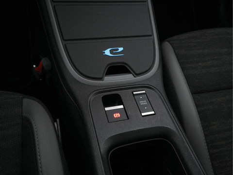 Jeep Avenger Longitude 54 kWh [ 3-Fase ] (INCL-BTW) *FULL-LED | DIGI-COCKPIT | NAVI-FULLMAP | MICROFIBRE-COMFORT-SEATS | ECC | HEATED SEATS | CCS-FASTLOADER |  PDC | CARPLAY | CRUISE | 16''ALU*