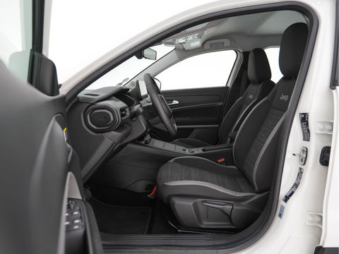 Jeep Avenger Longitude 54 kWh [ 3-Fase ] (INCL-BTW) *FULL-LED | DIGI-COCKPIT | NAVI-FULLMAP | MICROFIBRE-COMFORT-SEATS | ECC | HEATED SEATS | CCS-FASTLOADER |  PDC | CARPLAY | CRUISE | 16''ALU*