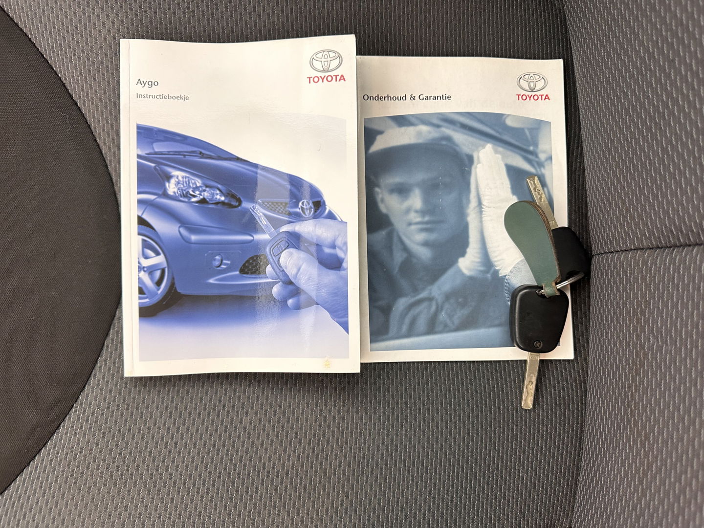 Toyota Aygo 1.0-12V + *RADIO | COMFORT-SEATS*