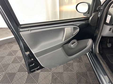 Toyota Aygo 1.0-12V + *RADIO | COMFORT-SEATS*