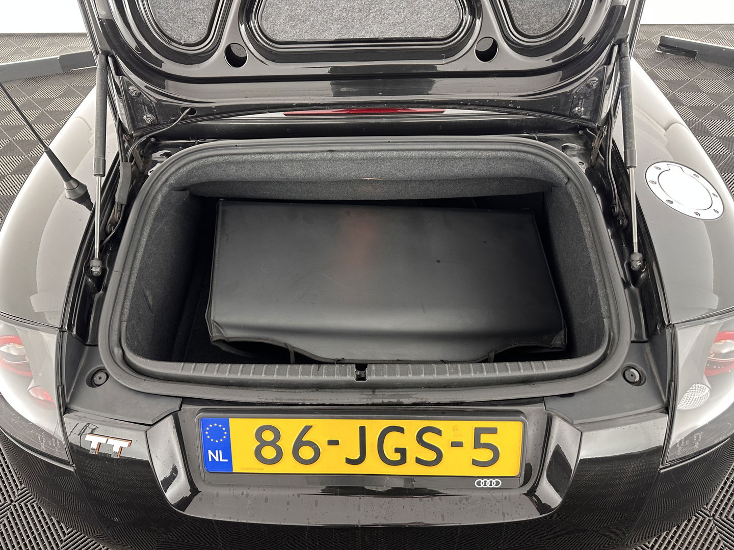 Audi TT Roadster 1.8 5V Turbo *NAPPA-FULL-LEATHER | XENON | BOSE-AUDIO | SPORT-SEATS | ECC | HEATED-SEATS | PDC | CRUISE | AIRSCARF | 18''ALU*